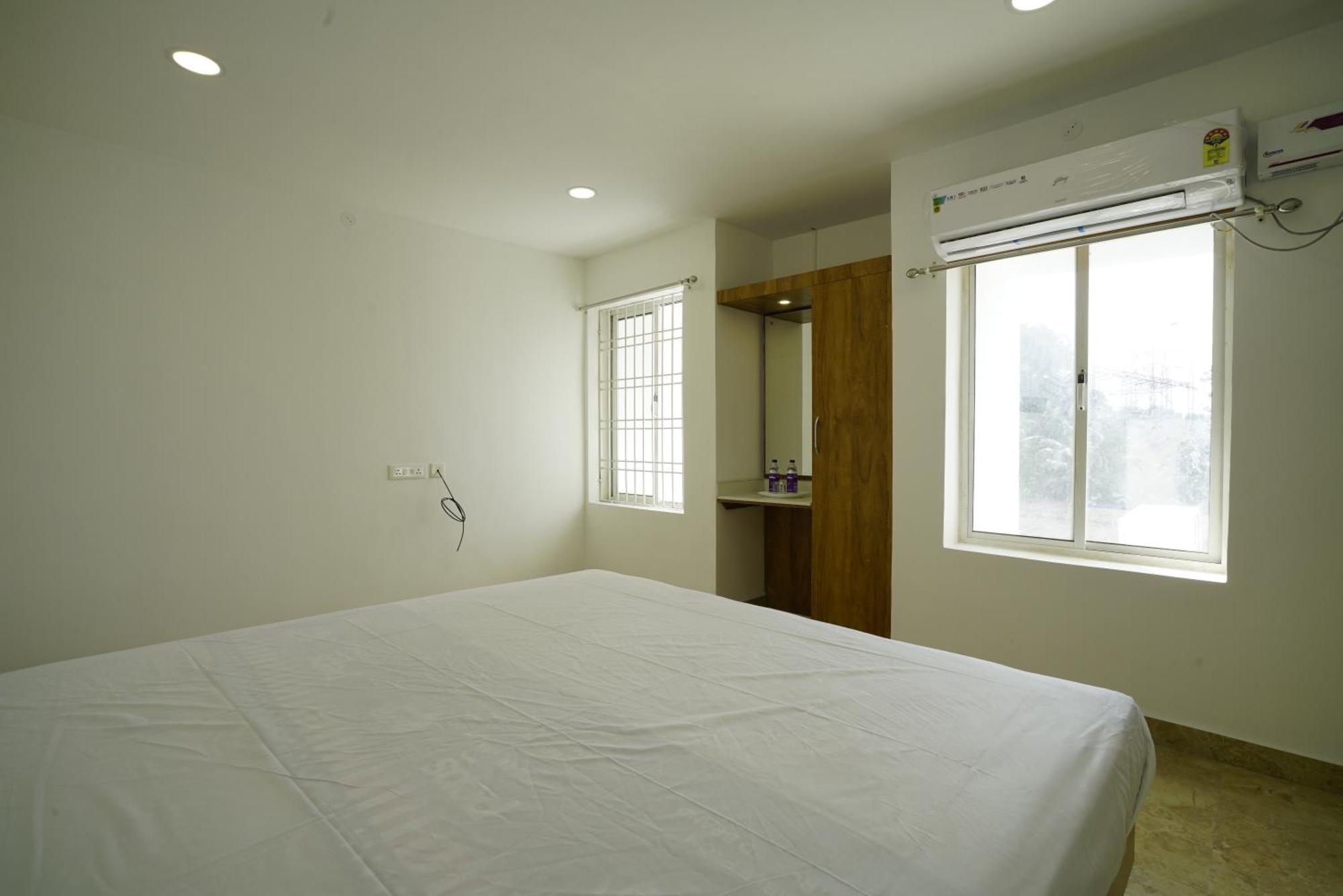 Quilon Residency Kundara Hotel Perumanseri Kültér fotó