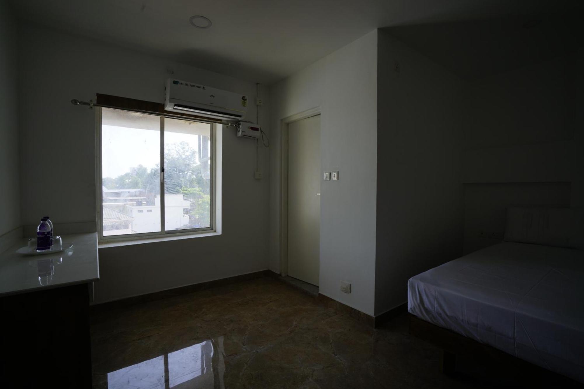 Quilon Residency Kundara Hotel Perumanseri Kültér fotó