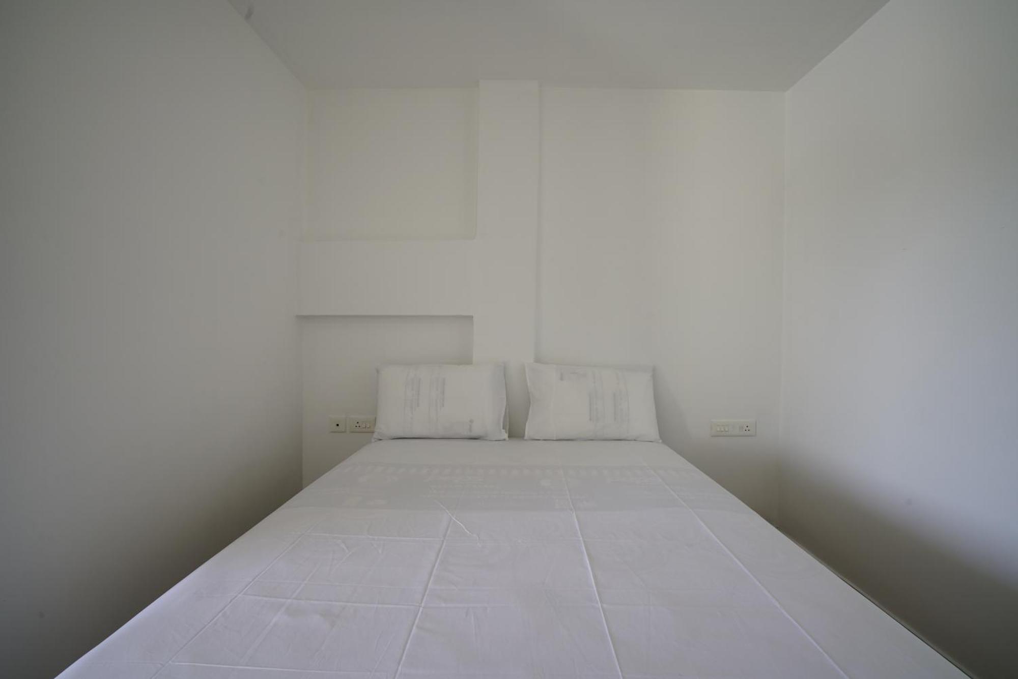 Quilon Residency Kundara Hotel Perumanseri Kültér fotó