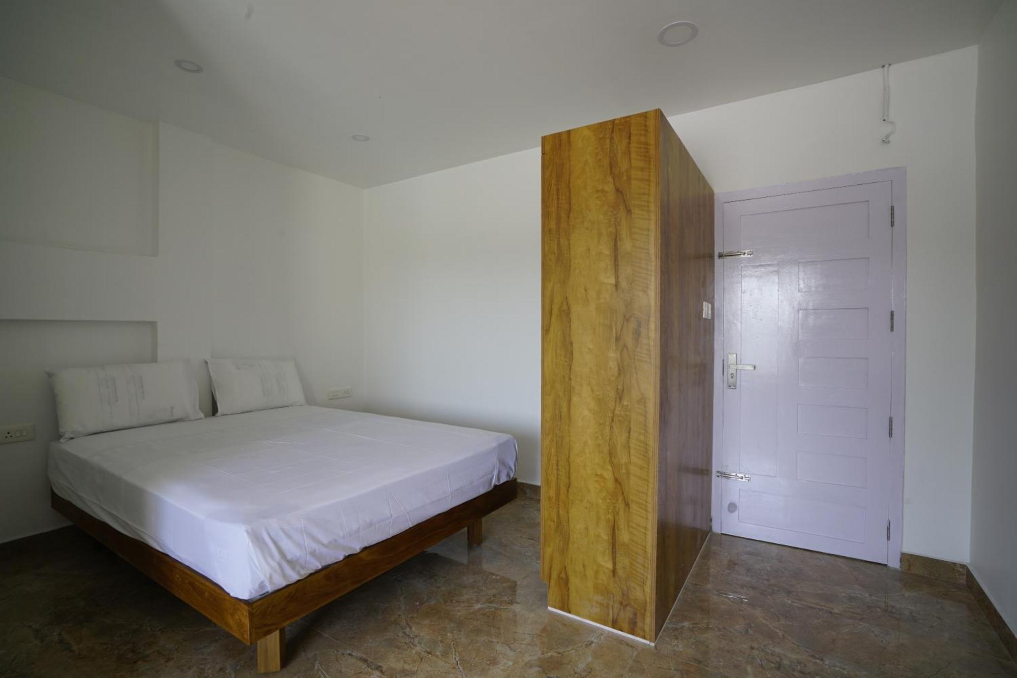 Quilon Residency Kundara Hotel Perumanseri Kültér fotó